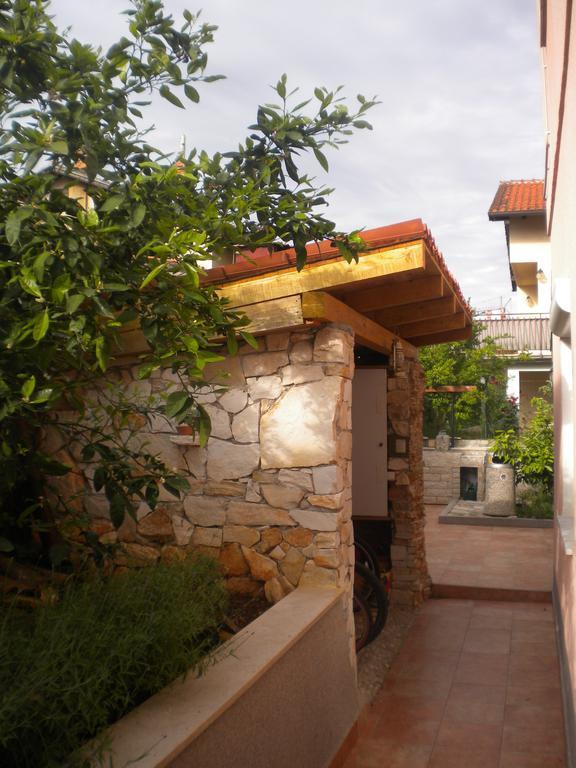 Apartments Miani Novigrad Istria Buitenkant foto
