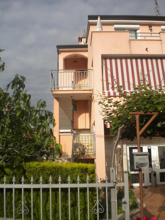 Apartments Miani Novigrad Istria Buitenkant foto