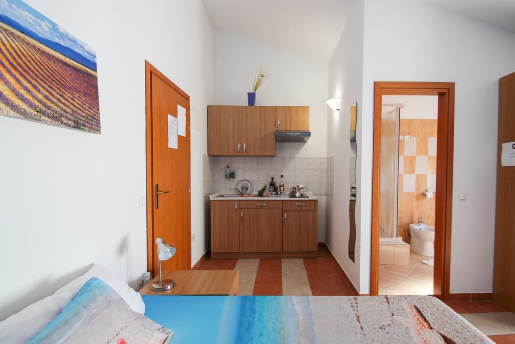 Apartments Miani Novigrad Istria Buitenkant foto